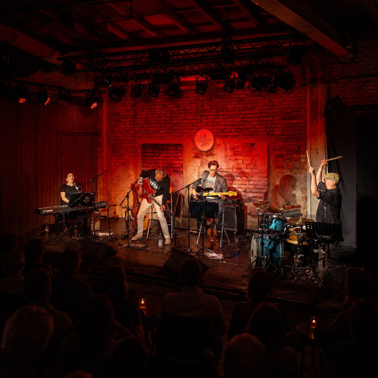 Salty Rose Titelbild © Hoftheater